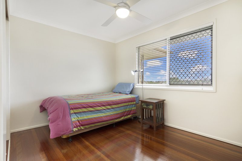 Photo - 24 Mccubbins Street, Everton Park QLD 4053 - Image 9