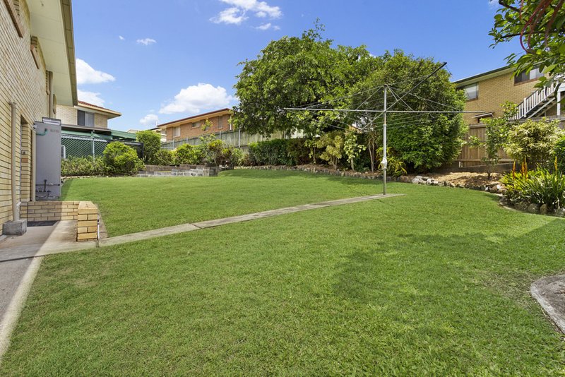 Photo - 24 Mccubbins Street, Everton Park QLD 4053 - Image 15