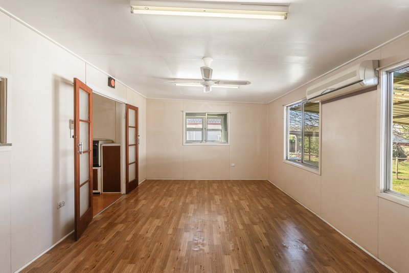 Photo - 24 Mcdowall Street, Newtown QLD 4350 - Image 9