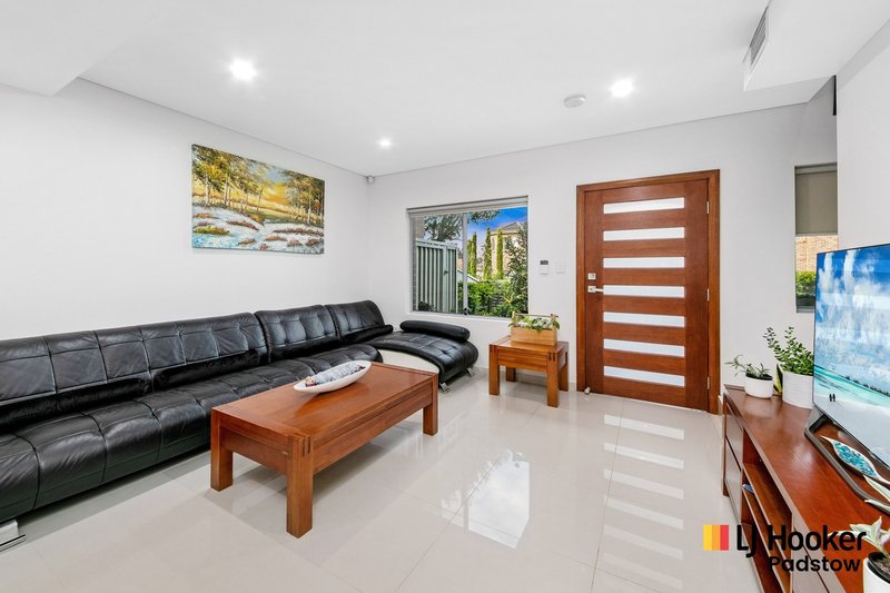 Photo - 24 Mcevoy Road, Padstow NSW 2211 - Image 2