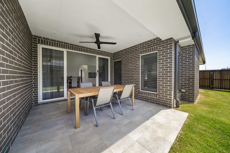 Photo - 24 Mcgrory Drive, Kearneys Spring QLD 4350 - Image 20