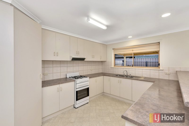 Photo - 24 Mckinley Court, Holden Hill SA 5088 - Image 4