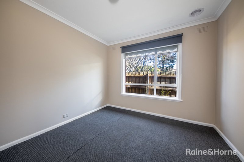 Photo - 24 Melba Avenue, Sunbury VIC 3429 - Image 10