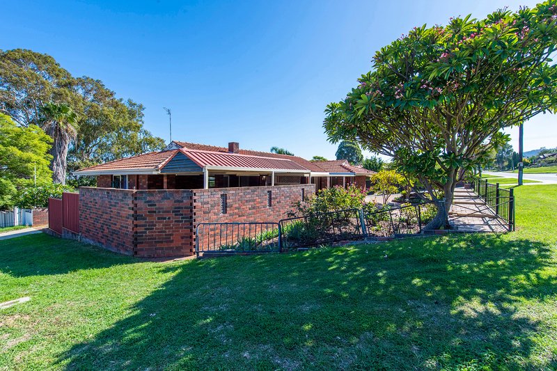 Photo - 24 Merilee Terrace, Kelmscott WA 6111 - Image 3