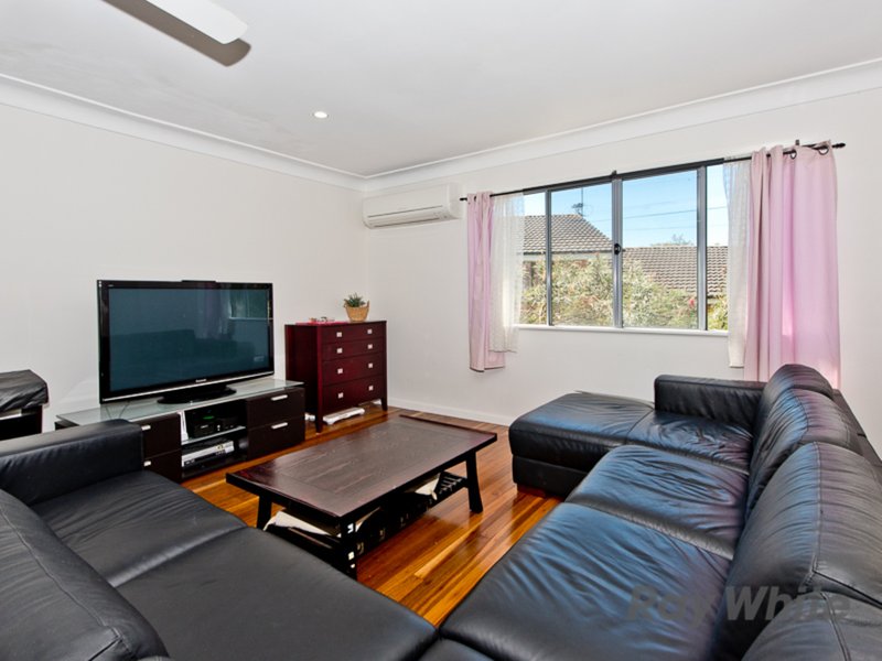 Photo - 24 Millcan Street, Wavell Heights QLD 4012 - Image 8