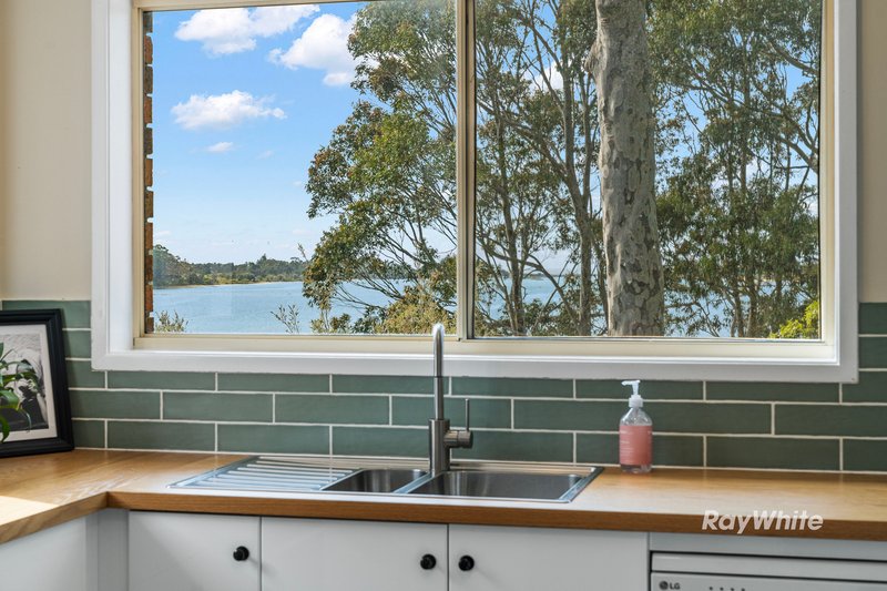 Photo - 24 Millers Crescent, Moruya Heads NSW 2537 - Image 10