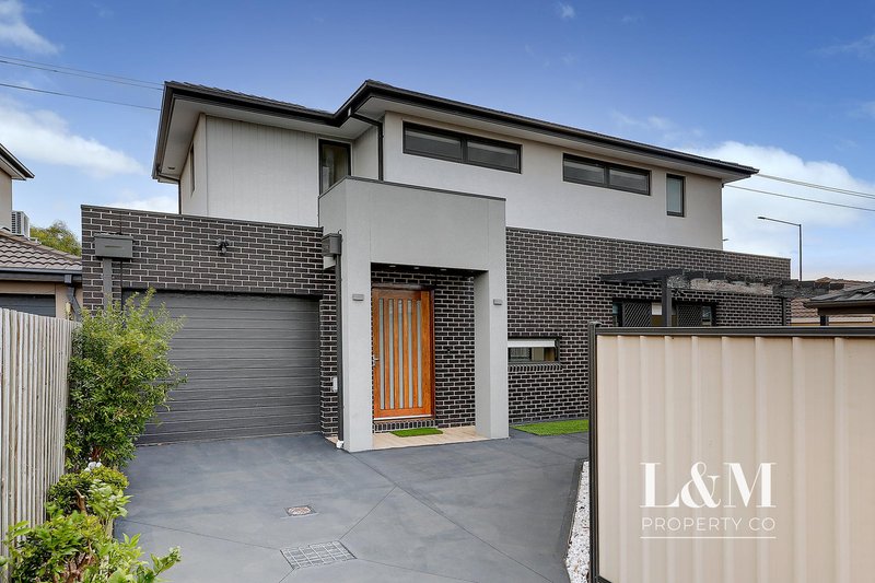 Photo - 2/4 Mitchell Crescent, Meadow Heights VIC 3048 - Image 2