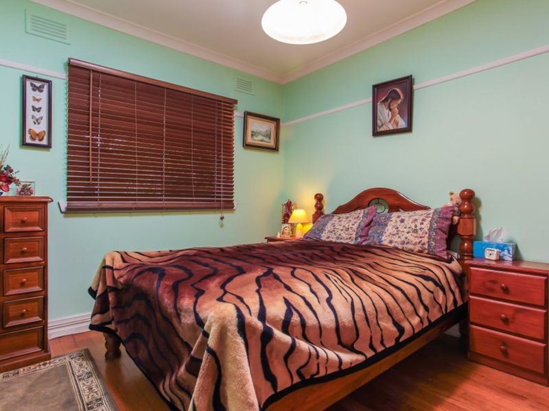 Photo - 24 Moncoe Street, Boronia VIC 3155 - Image 10