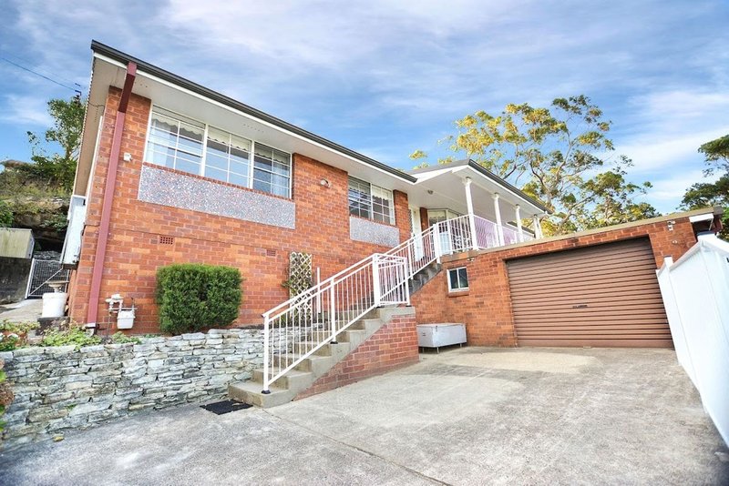 Photo - 24 Moonbi Crescent, Frenchs Forest NSW 2086 - Image 3