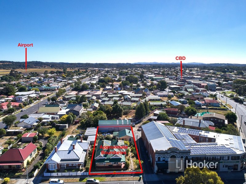 Photo - 24 Moore Street, Wynyard TAS 7325 - Image 2