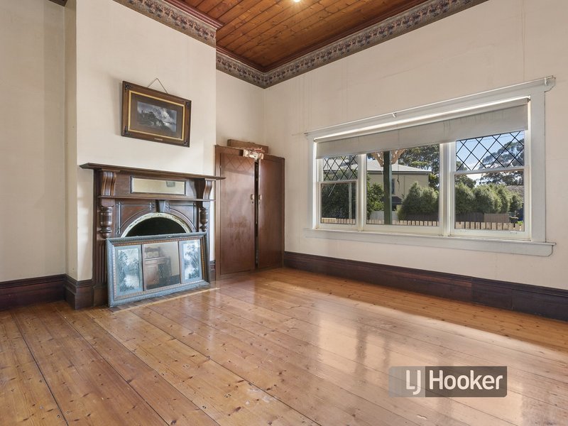 Photo - 24 Moore Street, Wynyard TAS 7325 - Image 10