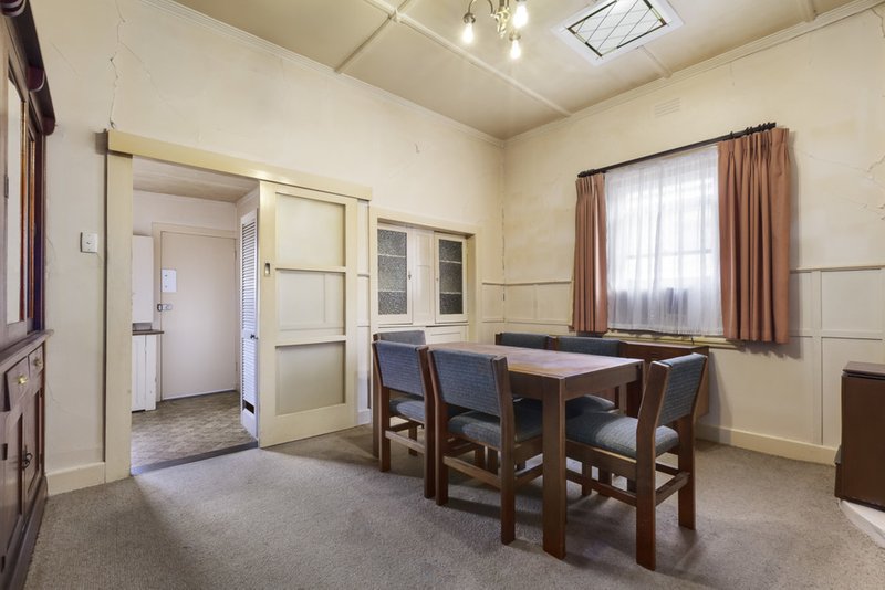 Photo - 24 Mora Avenue, Oakleigh VIC 3166 - Image 3