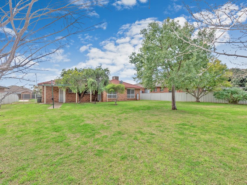 Photo - 24 Morilla Street, Hillvue NSW 2340 - Image 11