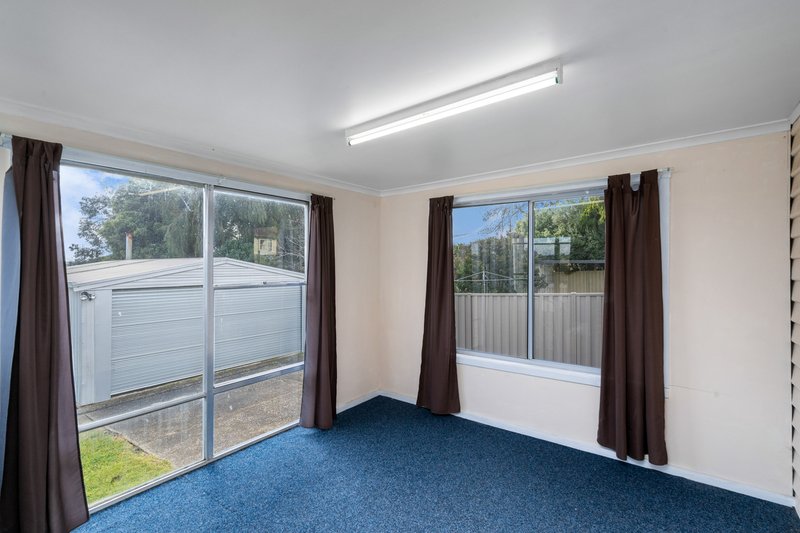 Photo - 24 Morison Crescent, Seymour VIC 3660 - Image 10