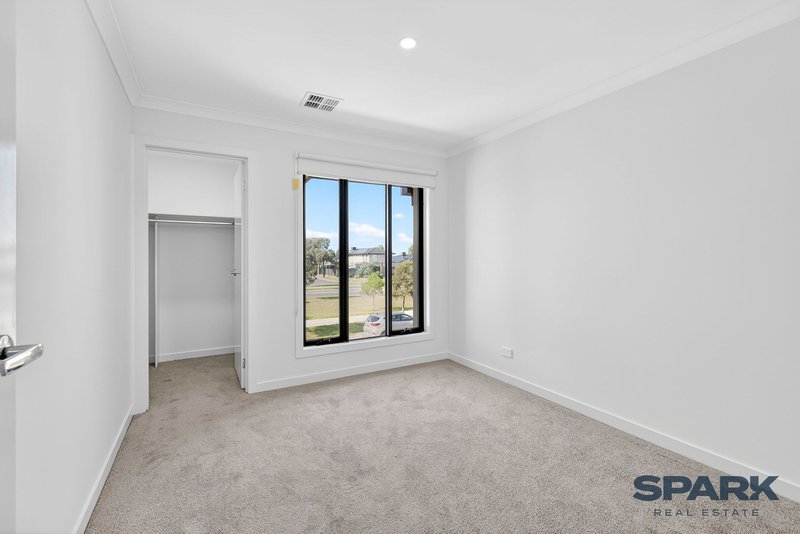 Photo - 24 Mosman Circuit, Tarneit VIC 3029 - Image 6