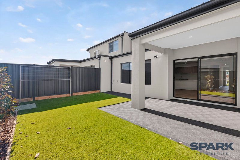 Photo - 24 Mosman Circuit, Tarneit VIC 3029 - Image 10