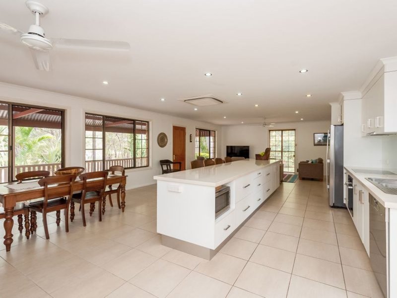 Photo - 24 Mounter Street, Boyne Island QLD 4680 - Image 4