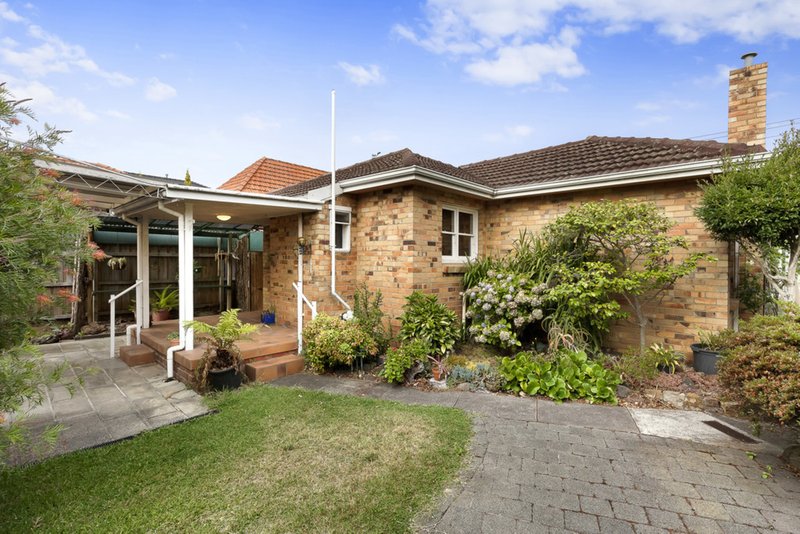 Photo - 24 Mulgrave Street, Glen Waverley VIC 3150 - Image 5