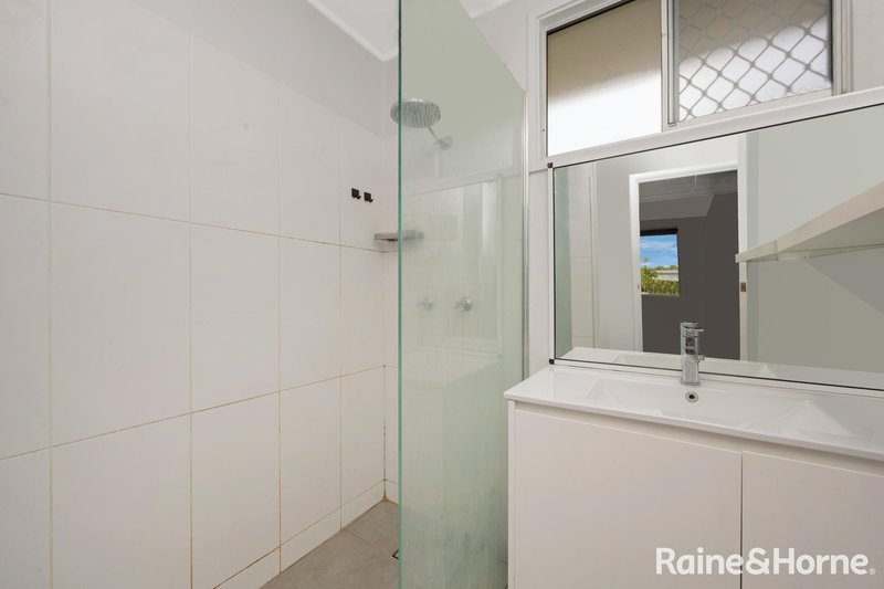 Photo - 24 Munbilla Drive, Kelso QLD 4815 - Image 9