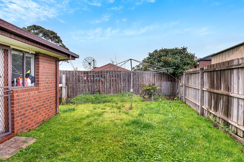 Photo - 2/4 Munro Court, Meadow Heights VIC 3048 - Image 6