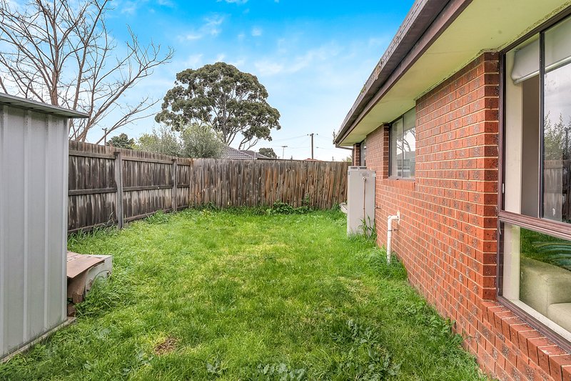 Photo - 2/4 Munro Court, Meadow Heights VIC 3048 - Image 7