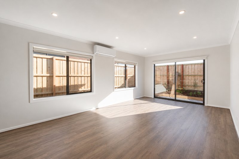 Photo - 24 Munster Road, Donnybrook VIC 3064 - Image 5