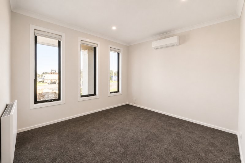 Photo - 24 Munster Road, Donnybrook VIC 3064 - Image 7