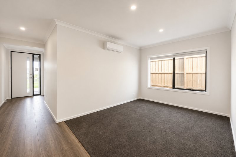 Photo - 24 Munster Road, Donnybrook VIC 3064 - Image 8