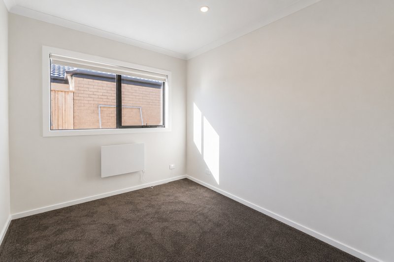 Photo - 24 Munster Road, Donnybrook VIC 3064 - Image 9