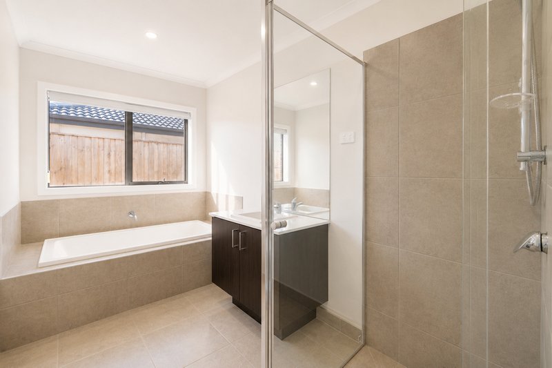 Photo - 24 Munster Road, Donnybrook VIC 3064 - Image 10