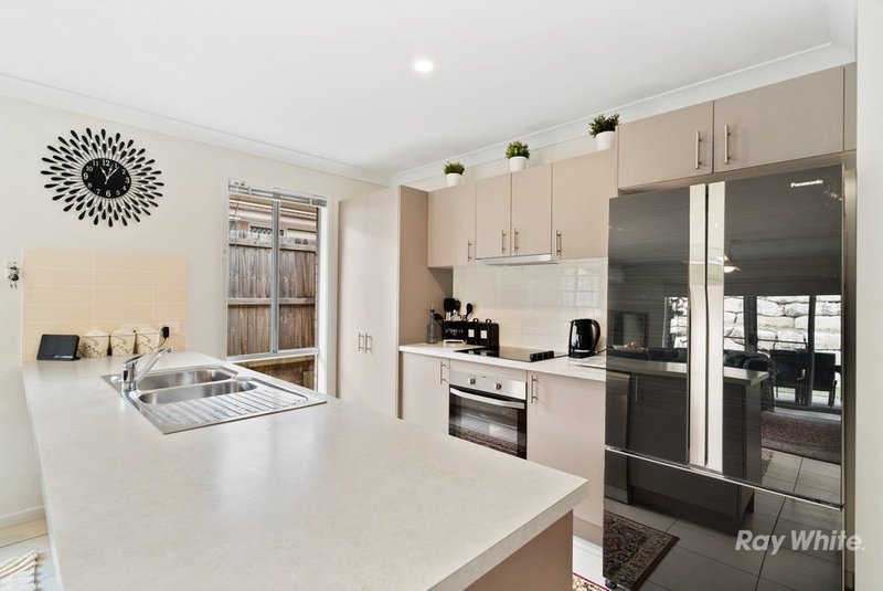 Photo - 24 Munthari Drive, Berrinba QLD 4117 - Image 2