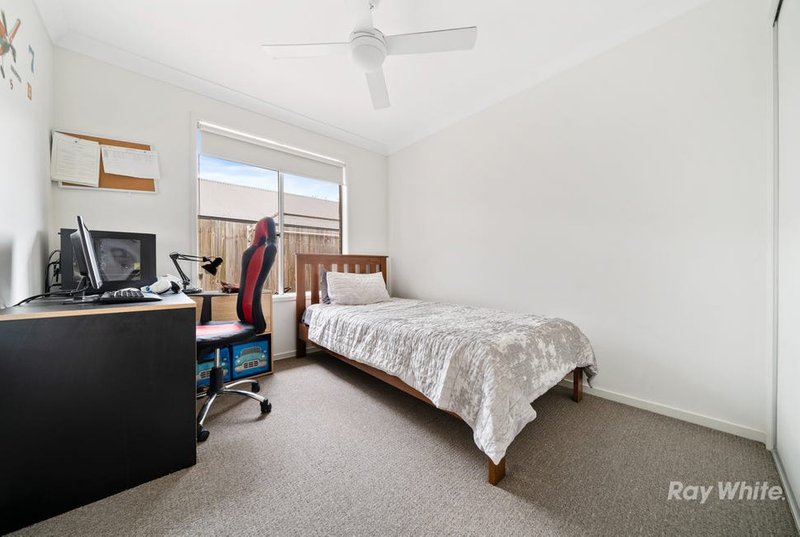 Photo - 24 Munthari Drive, Berrinba QLD 4117 - Image 6