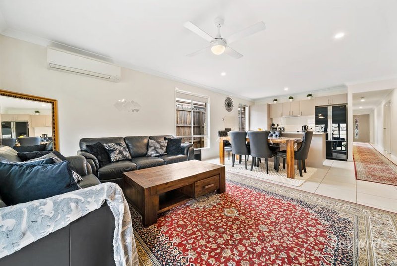 Photo - 24 Munthari Drive, Berrinba QLD 4117 - Image 11