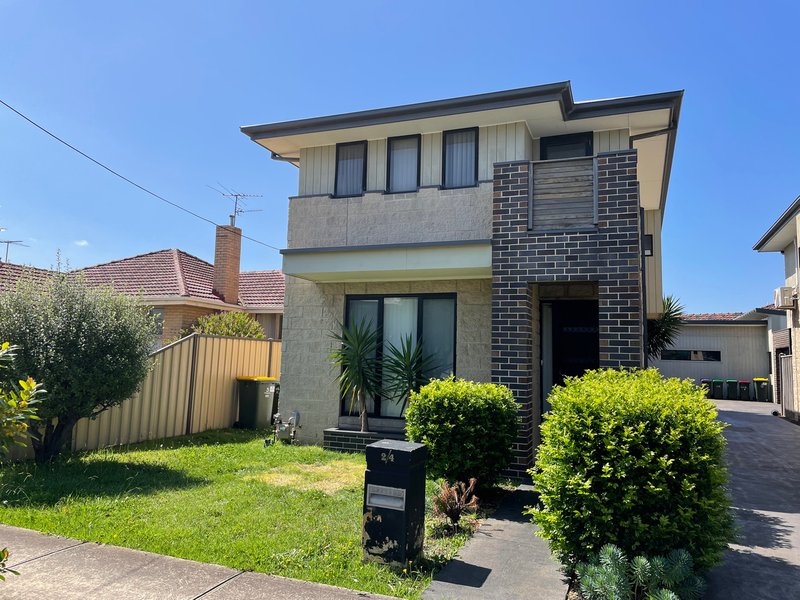 Photo - 2/4 Murphy Street, Altona North VIC 3025 - Image 1