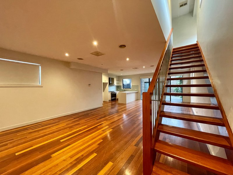 Photo - 2/4 Murphy Street, Altona North VIC 3025 - Image 2