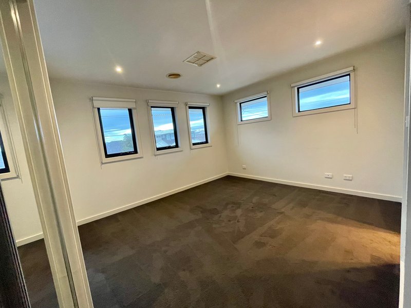 Photo - 2/4 Murphy Street, Altona North VIC 3025 - Image 6
