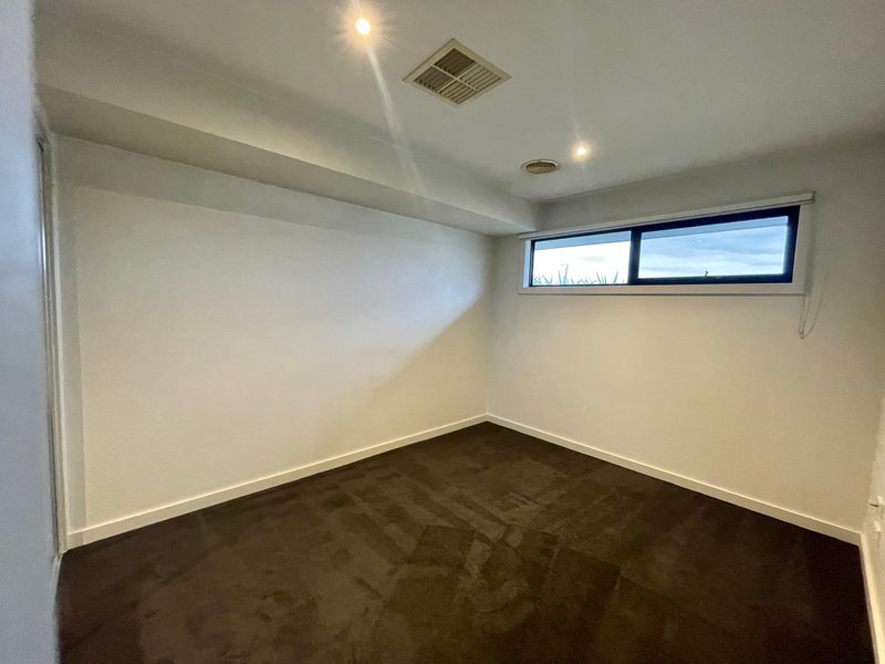 Photo - 2/4 Murphy Street, Altona North VIC 3025 - Image 10