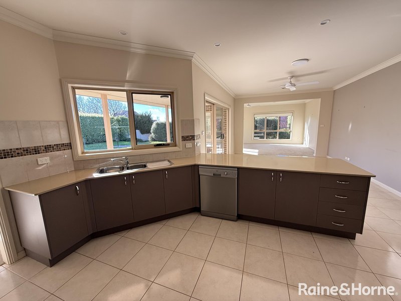 Photo - 24 Murray Avenue, Orange NSW 2800 - Image 9