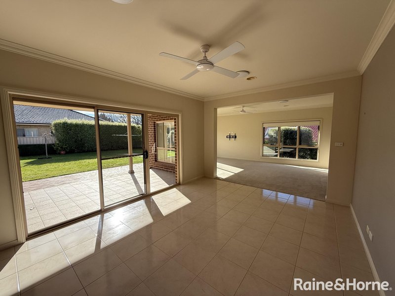 Photo - 24 Murray Avenue, Orange NSW 2800 - Image 12