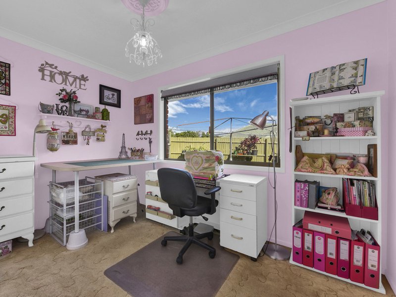 Photo - 24 Myrtle Crescent, Bridgeman Downs QLD 4035 - Image 14