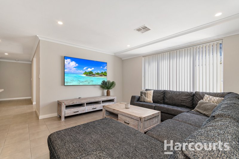 Photo - 24 Nambi Parkway, Banksia Grove WA 6031 - Image 17