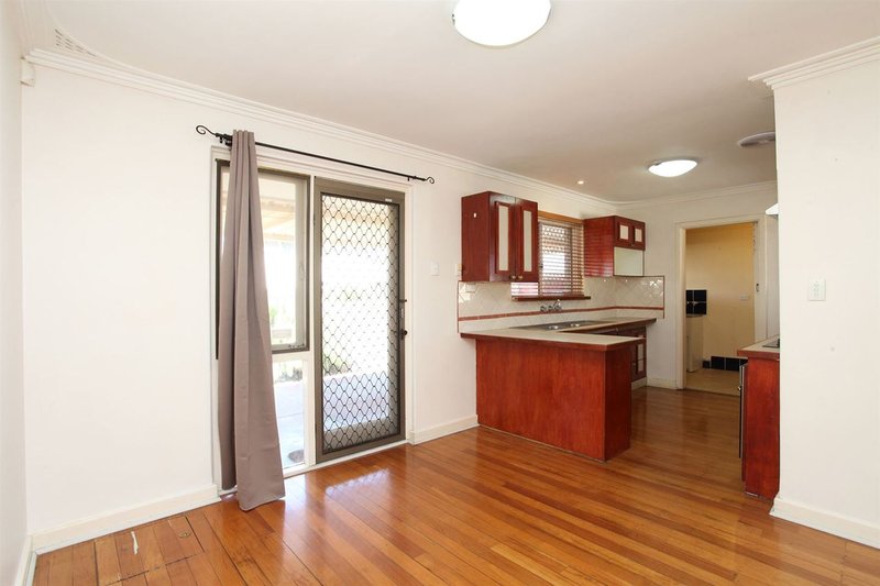 Photo - 24 Napier Road, Morley WA 6062 - Image 4