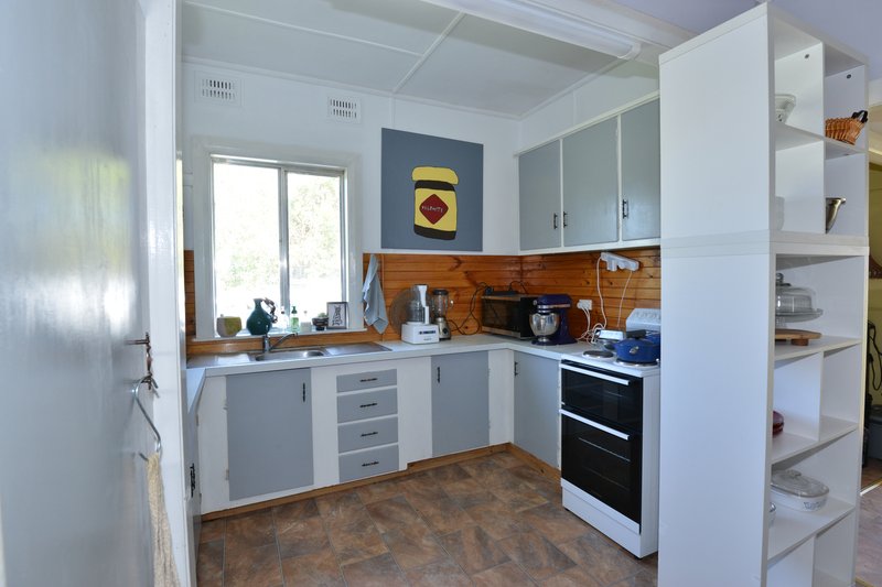 Photo - 24 Napier Street, Binnaway NSW 2395 - Image 6