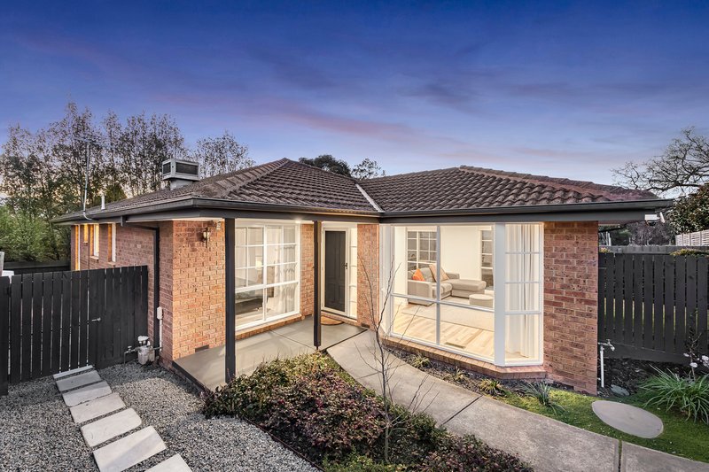 2/4 Nestor Grove, Blackburn North VIC 3130