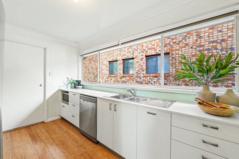 Photo - 24 Newell Road, Macmasters Beach NSW 2251 - Image 4