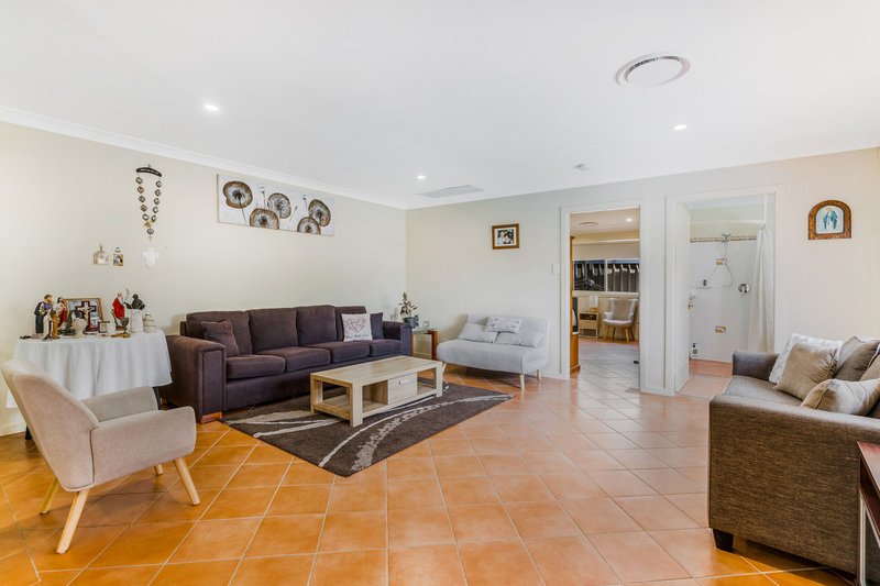 Photo - 24 Newhaven Avenue, Blacktown NSW 2148 - Image 18