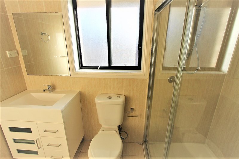 Photo - 2/4 Newton Road, Blacktown NSW 2148 - Image 5