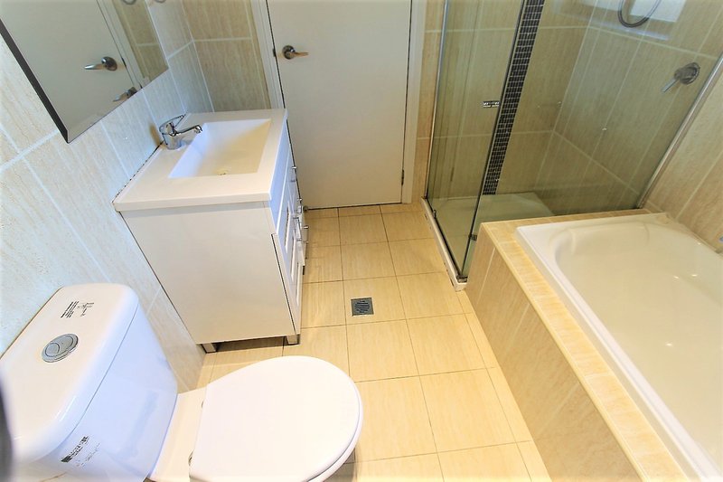 Photo - 2/4 Newton Road, Blacktown NSW 2148 - Image 7