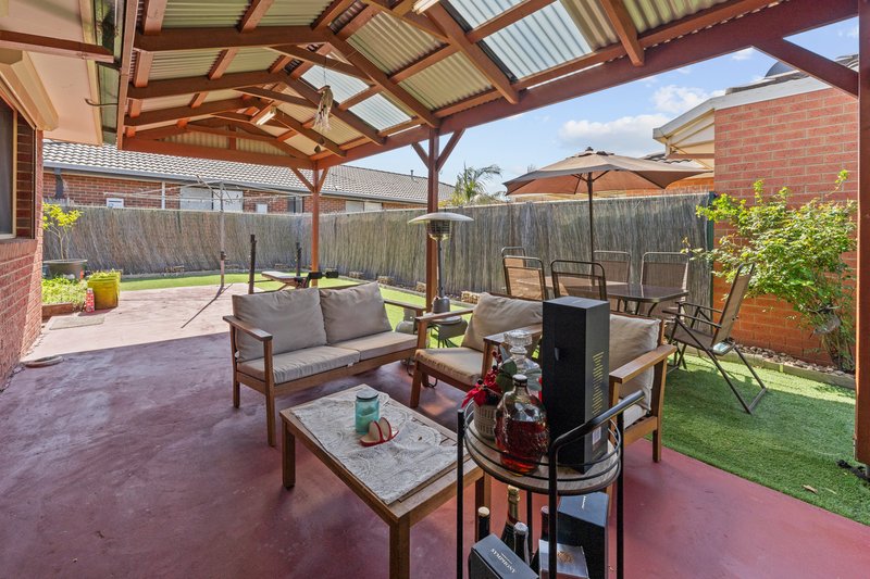 Photo - 24 Niewand Avenue, Burnside VIC 3023 - Image 15