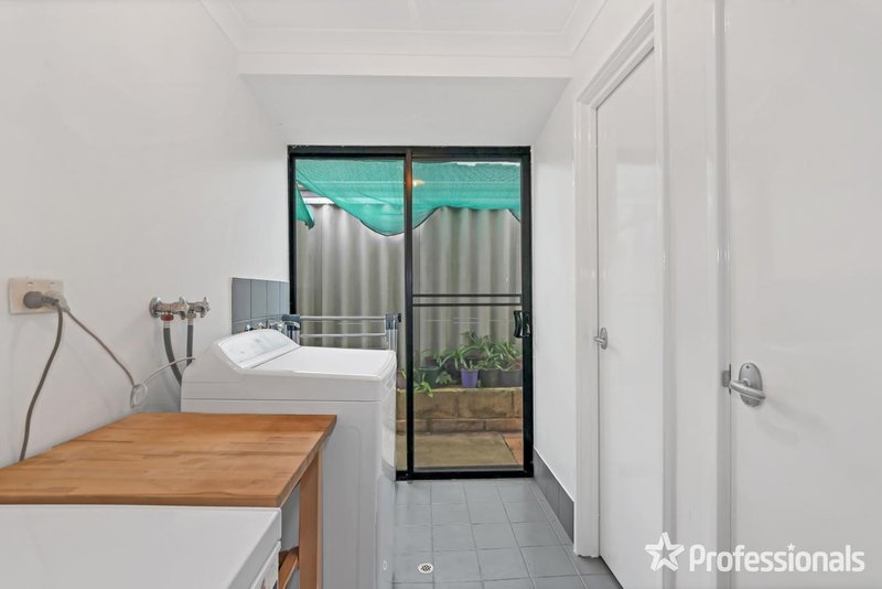 Photo - 24 Nightingale Way, Warnbro WA 6169 - Image 16